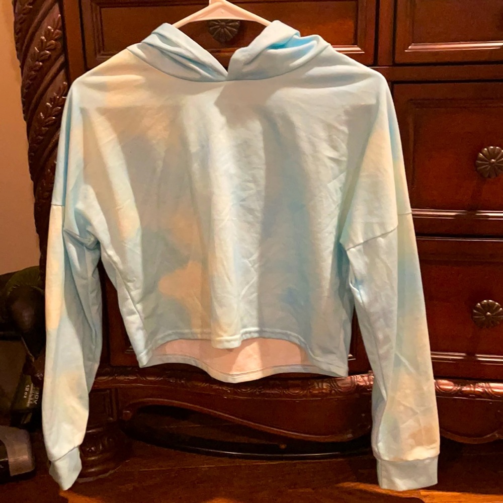 EUC cropped tie dye hoodie girls 12